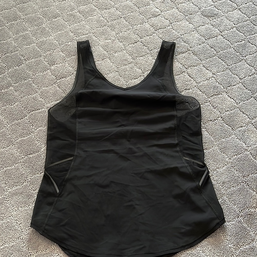 Lululemon top